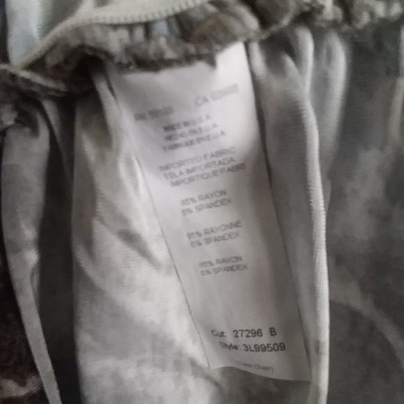 Karen Kane v neck sleeveless graphic print fits m - Picture 6 of 7